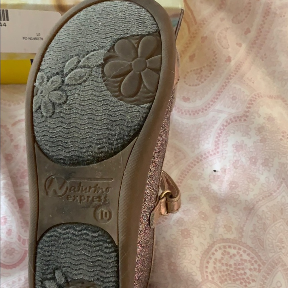 Size 10 Naturino sparkle dress shoes! - Picture 3 of 3